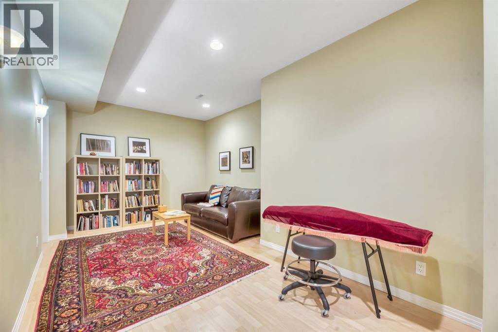 56 Evergreen Crescent SW, Calgary, Alberta  T2Y 3R3 - Photo 31 - A2299843