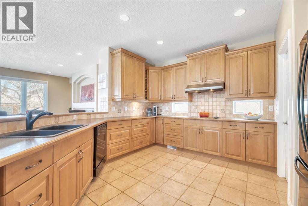 56 Evergreen Crescent SW, Calgary, Alberta  T2Y 3R3 - Photo 13 - A2299843