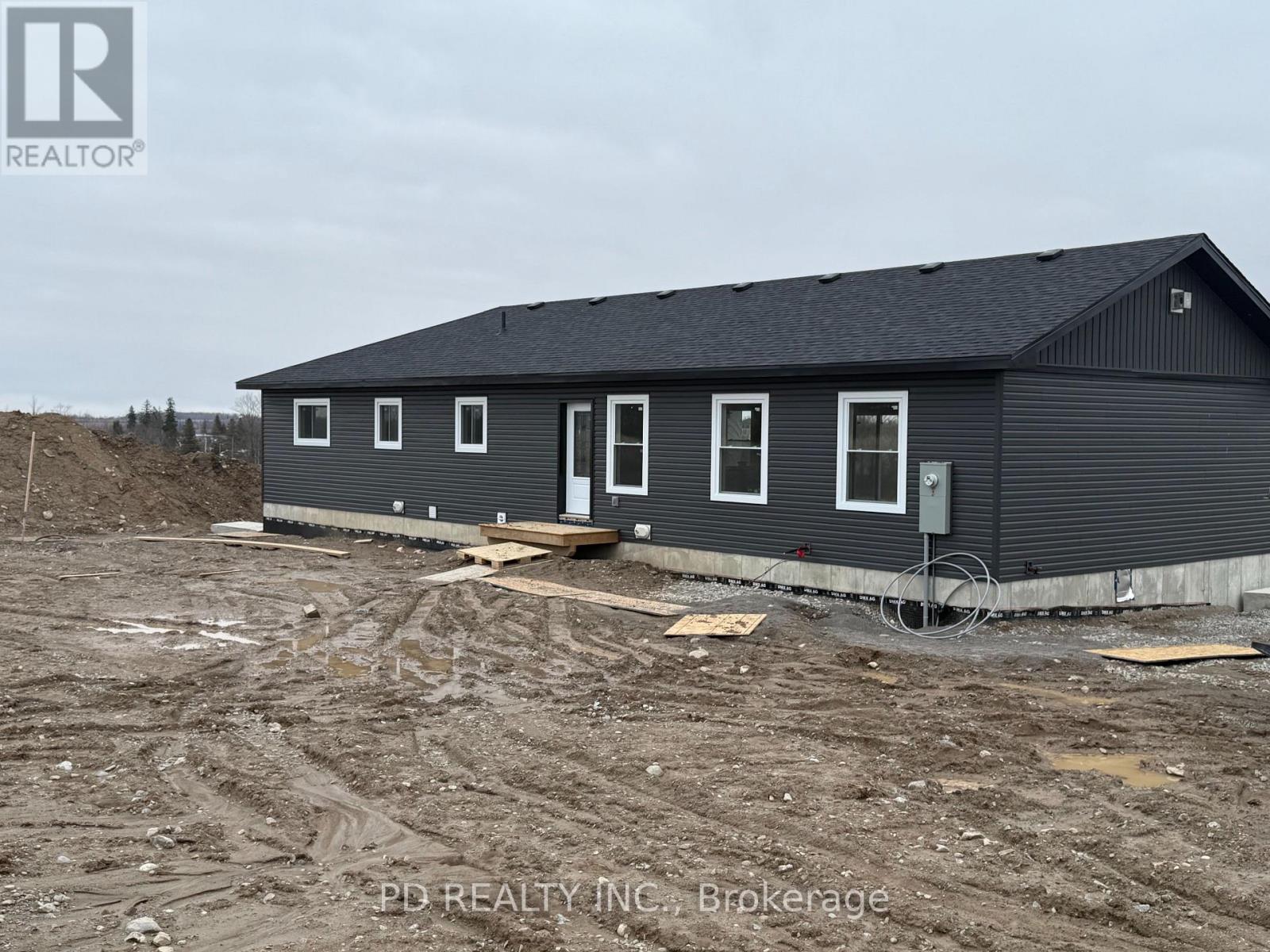 2467 Queen Mary Street, Cavan Monaghan, Ontario  L0A 1C0 - Photo 46 - X12954766