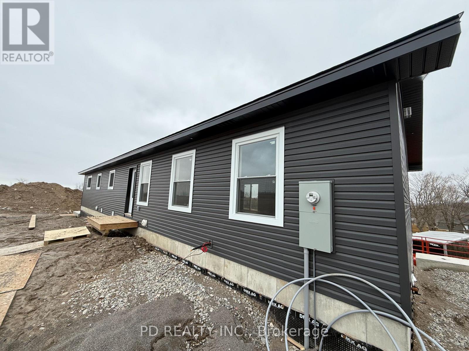 2467 Queen Mary Street, Cavan Monaghan, Ontario  L0A 1C0 - Photo 45 - X12954766