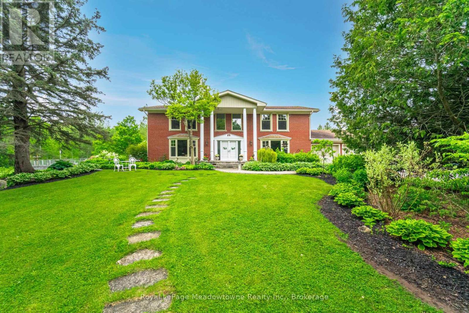 11302 Regional 25 Road, Halton Hills, Ontario  L7J 2M1 - Photo 1 - W12990024