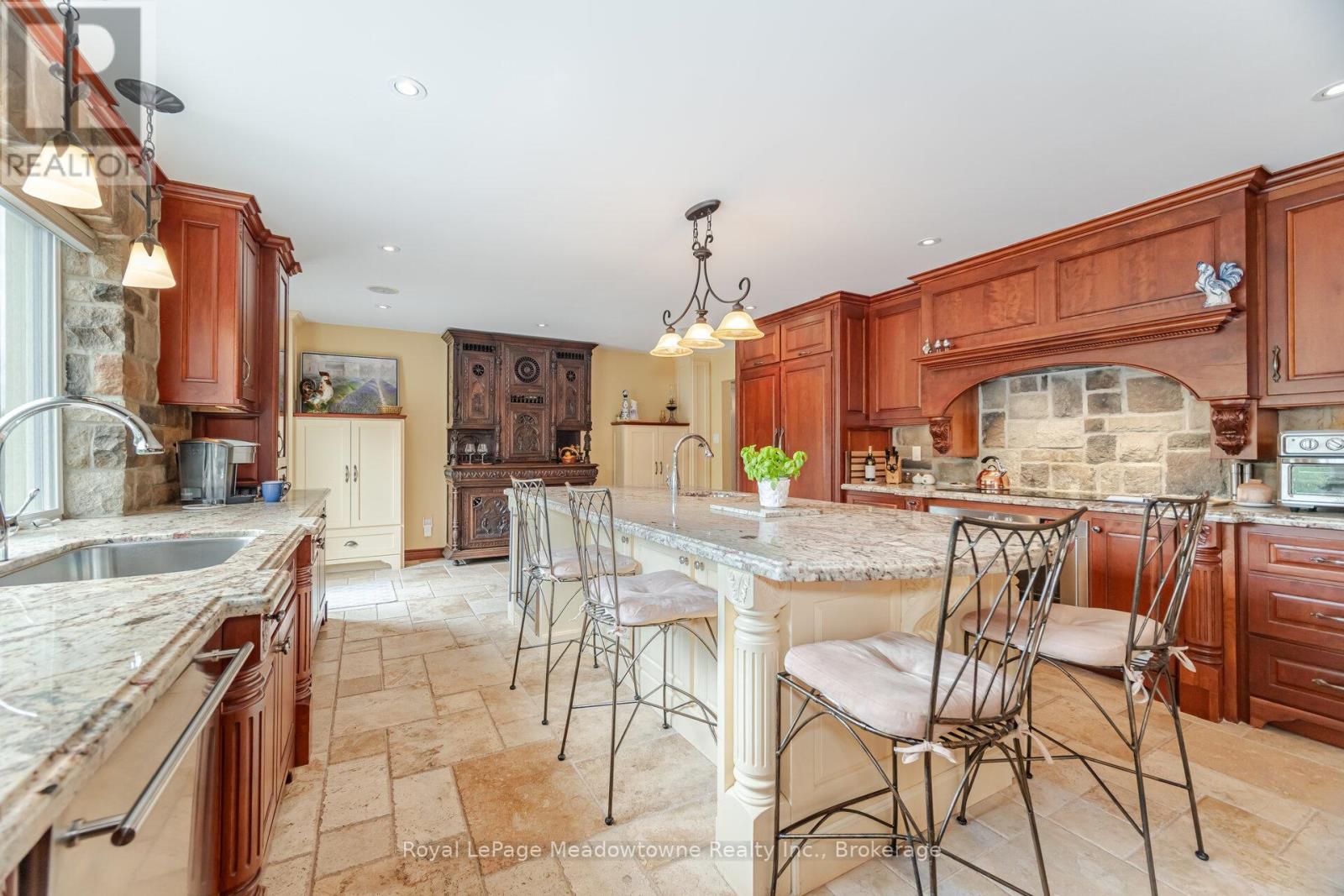 11302 Regional 25 Road, Halton Hills, Ontario  L7J 2M1 - Photo 6 - W12990024