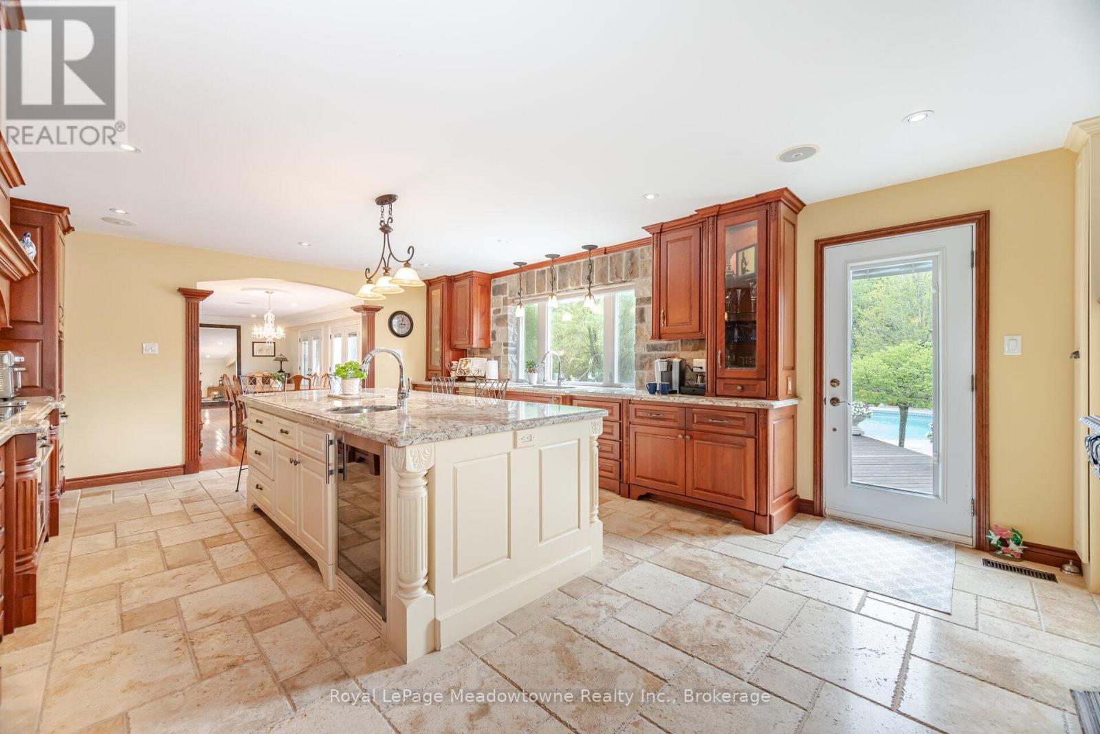 11302 Regional 25 Road, Halton Hills, Ontario  L7J 2M1 - Photo 8 - W12990024