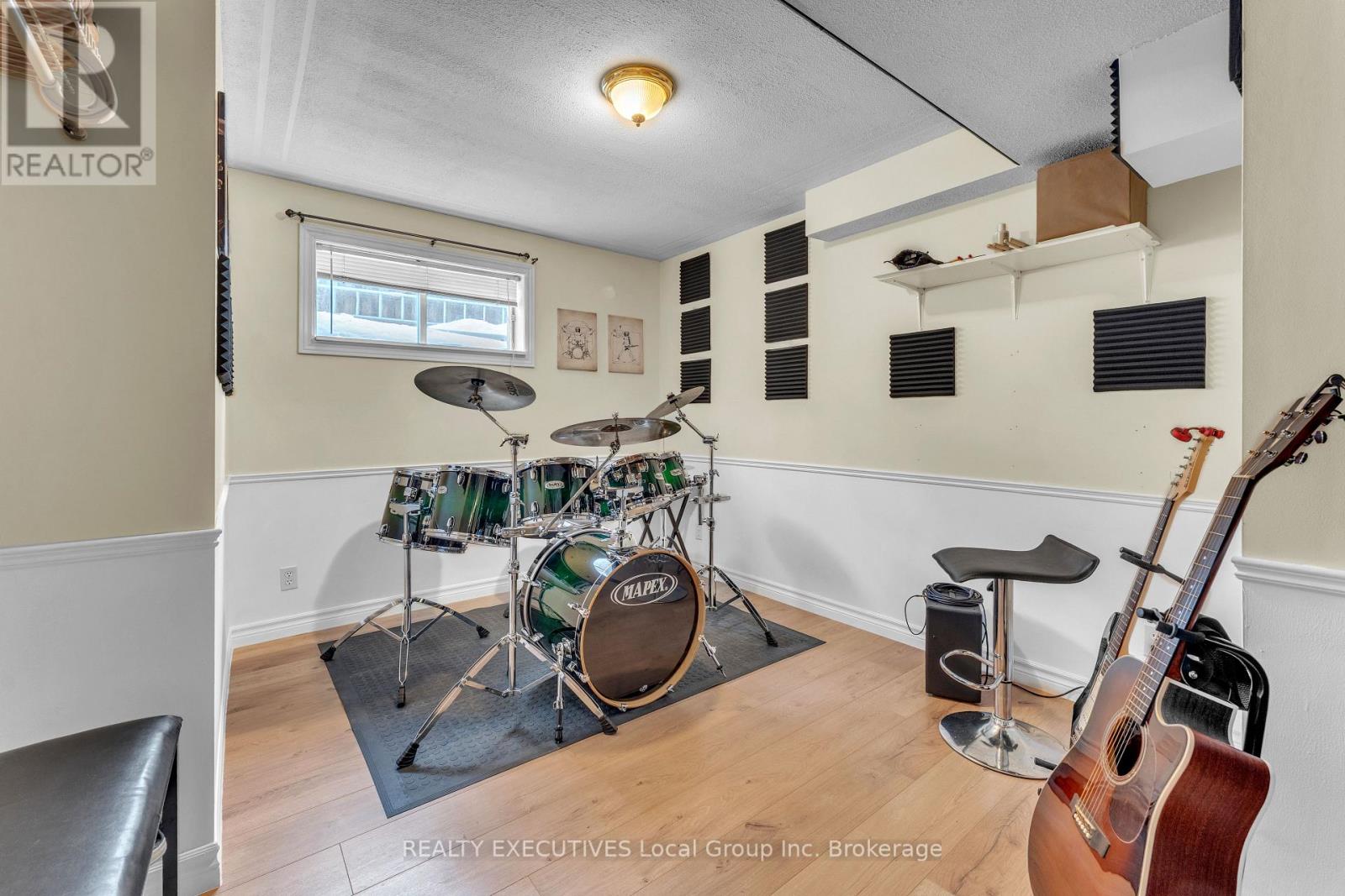 670 Tackaberry Drive, North Bay, Ontario  P1B 9L1 - Photo 32 - X12990080