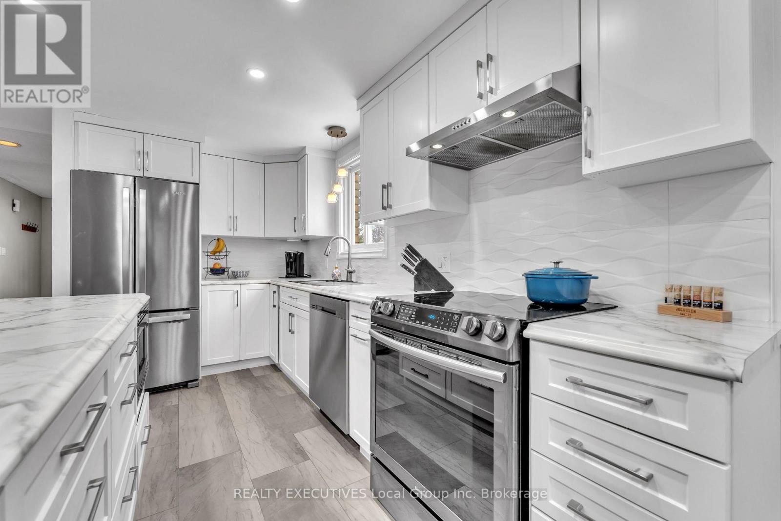 670 Tackaberry Drive, North Bay, Ontario  P1B 9L1 - Photo 5 - X12990080