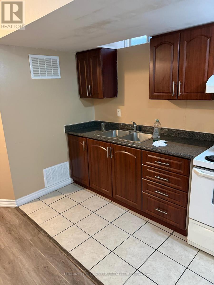 Bsmt - 176 Featherstone Avenue, Markham, Ontario  L3S 4J2 - Photo 4 - N12797860