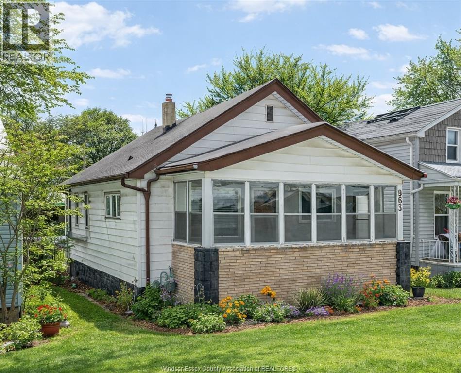 963 Josephine, Windsor, Ontario