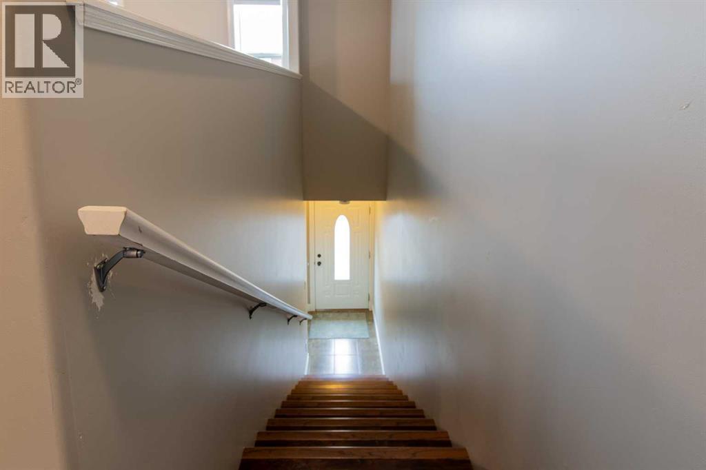 8, 895 Mount Sundance Manor W, Lethbridge, Alberta  T1J 1X7 - Photo 10 - A2291396