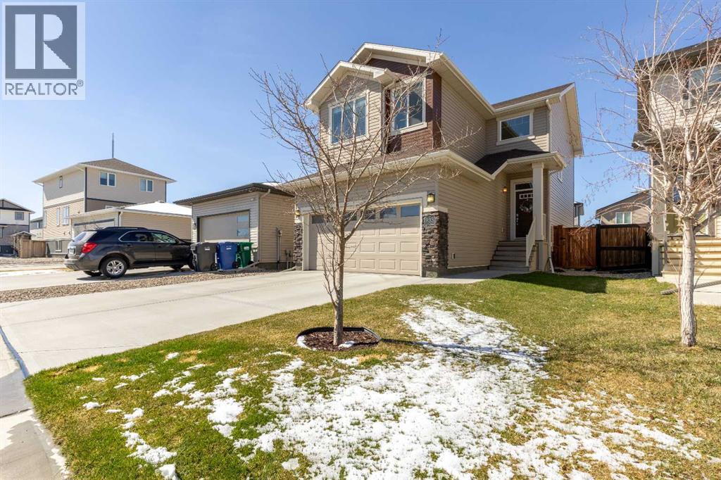 933 Pacific Way W, Lethbridge, Alberta  T1J 5N4 - Photo 2 - A2300000