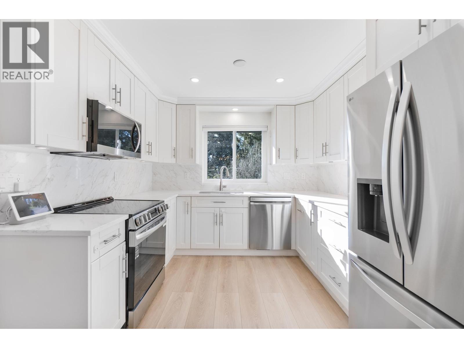 284 Montroyal Boulevard, North Vancouver, British Columbia  V7N 4E5 - Photo 19 - R3091175