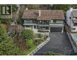 284 MONTROYAL BOULEVARD, North Vancouver, British Columbia