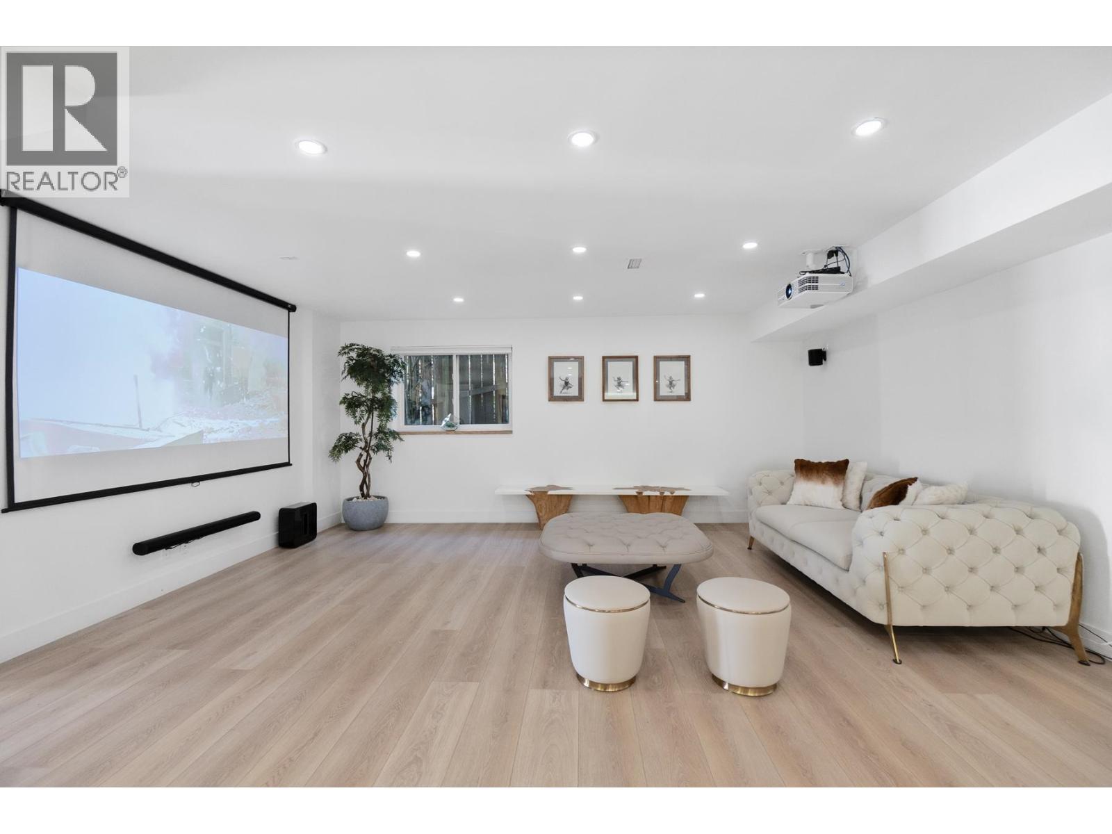 284 Montroyal Boulevard, North Vancouver, British Columbia  V7N 4E5 - Photo 25 - R3091175