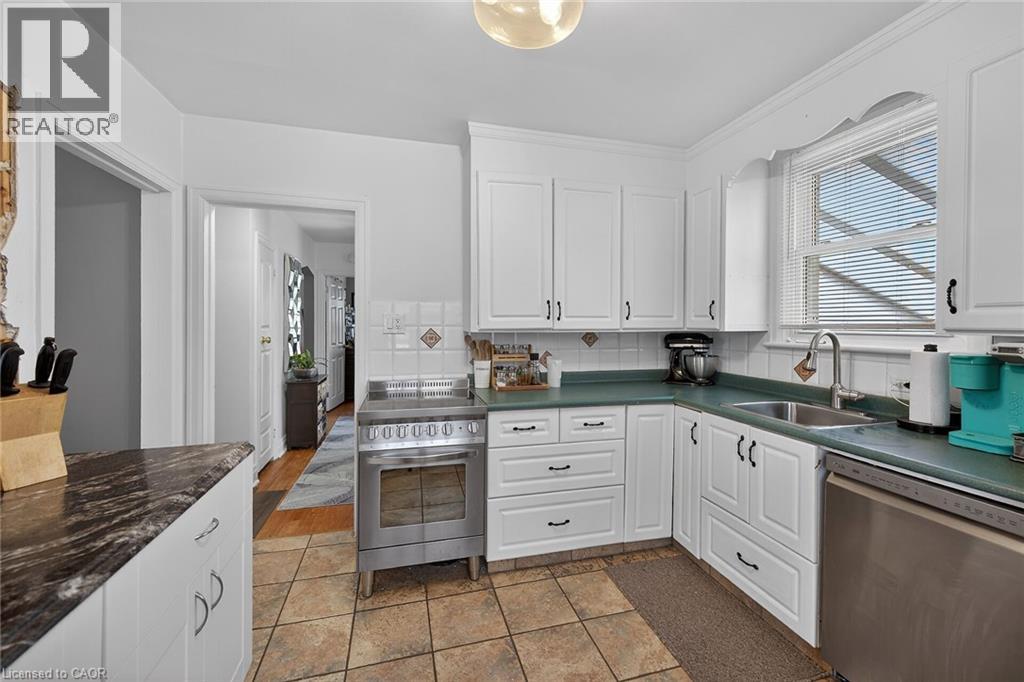 22 Marion Place, Stoney Creek, Ontario  L8G 1R7 - Photo 11 - 40816595