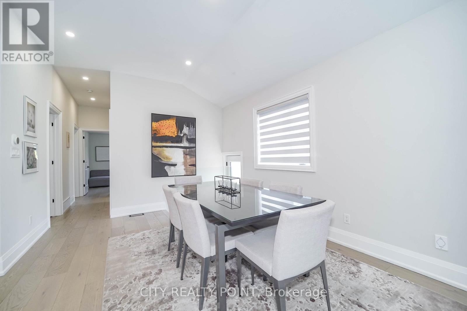 1371 Ogden Avenue, Mississauga, Ontario  L5E 2H7 - Photo 13 - W12989274