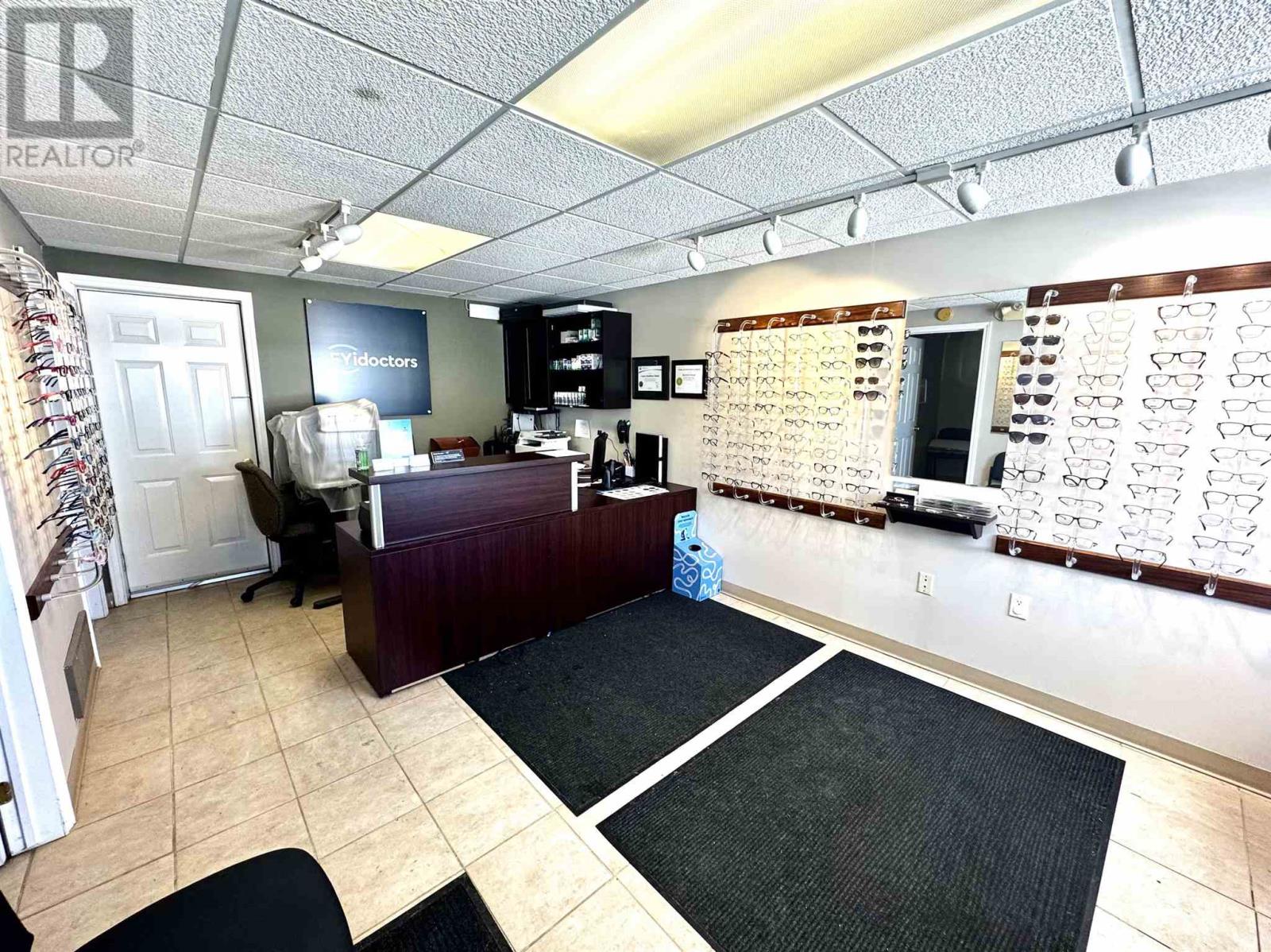 29 Broadway Ave, Wawa, Ontario  P0S 1K0 - Photo 2 - SM260616