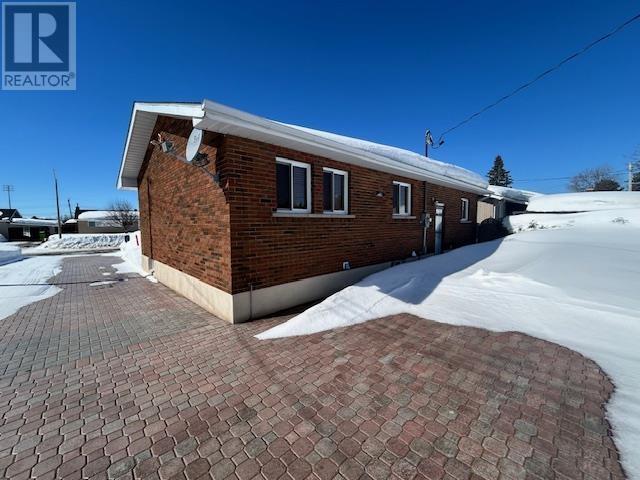 106 Superior Dr, Sault Ste. Marie, Ontario  P6B 4K8 - Photo 7 - SM260537