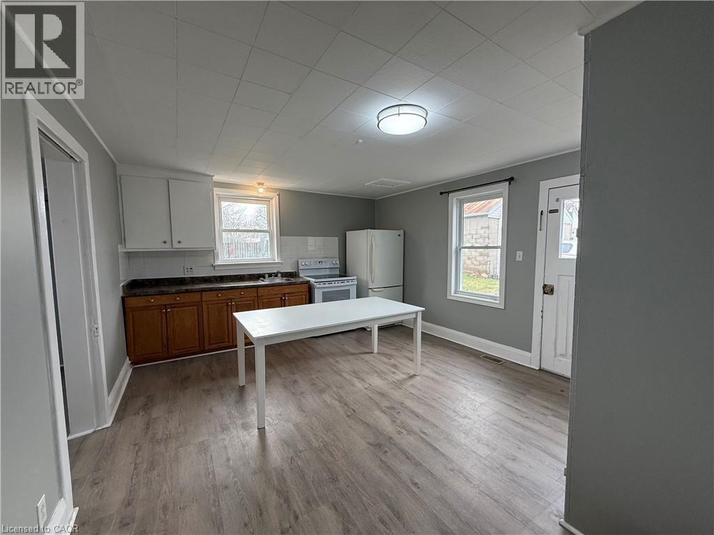 103 Elliott Street Unit# A, Cambridge, Ontario  N1R 2J9 - Photo 3 - 40820002