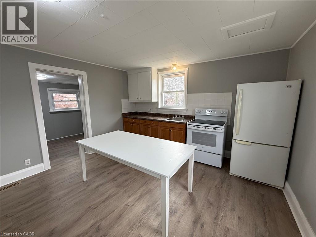 103 Elliott Street Unit# A, Cambridge, Ontario  N1R 2J9 - Photo 4 - 40820002