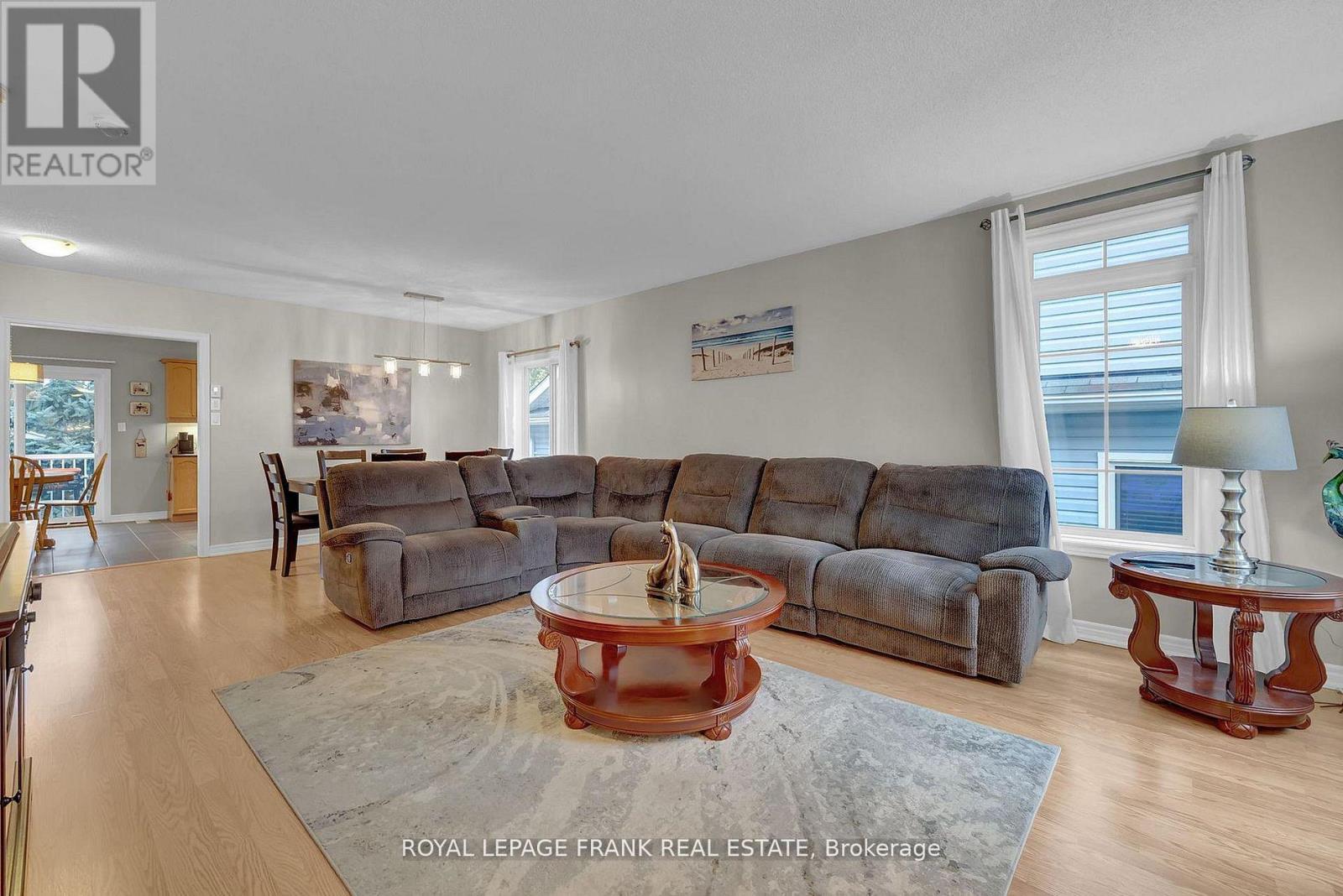 100 White Drive, Port Hope, Ontario  L1A 0B6 - Photo 3 - X12989972