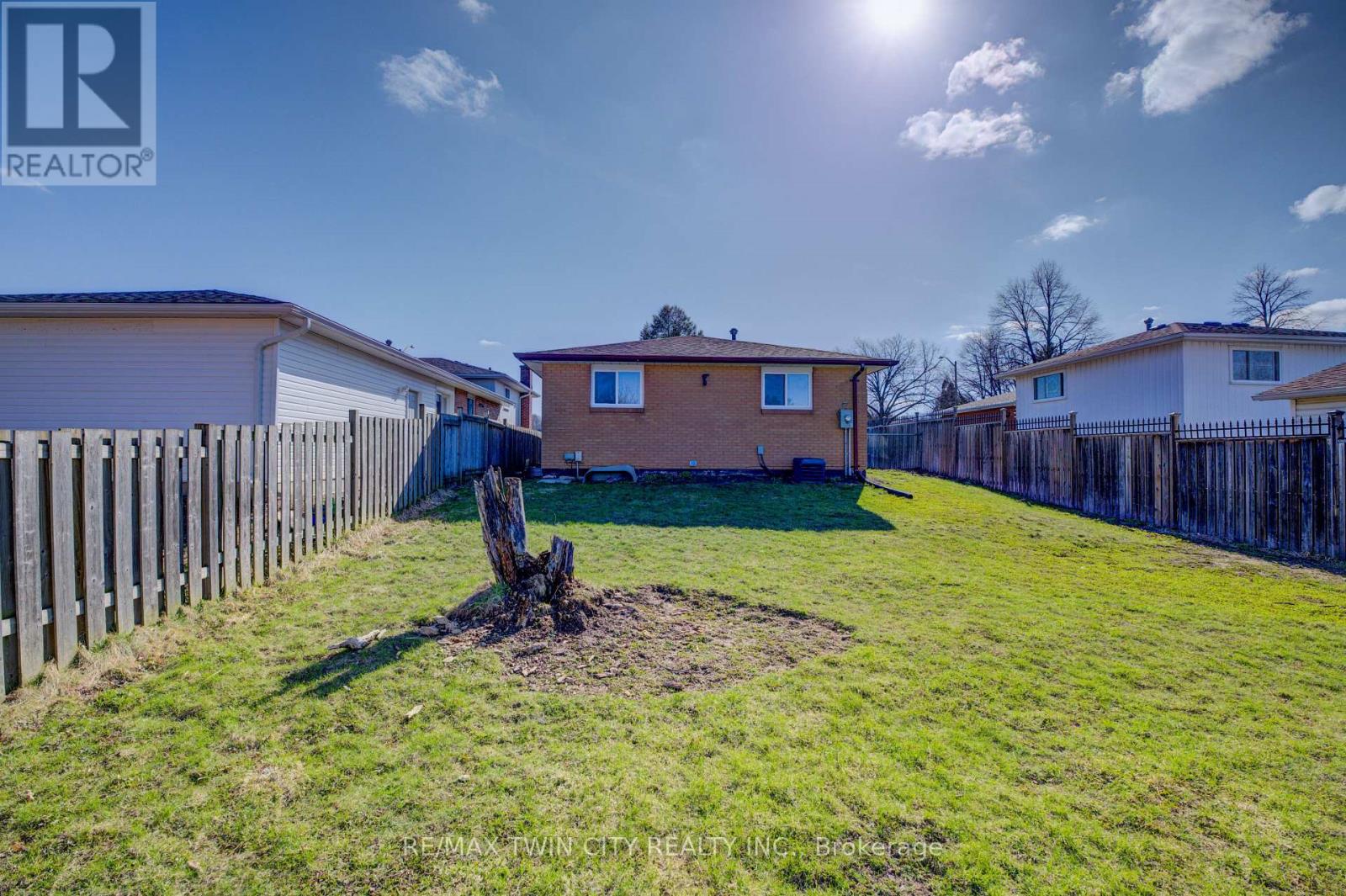 110 Hazelglen Drive, Kitchener, Ontario  N2M 2E5 - Photo 30 - X12904638