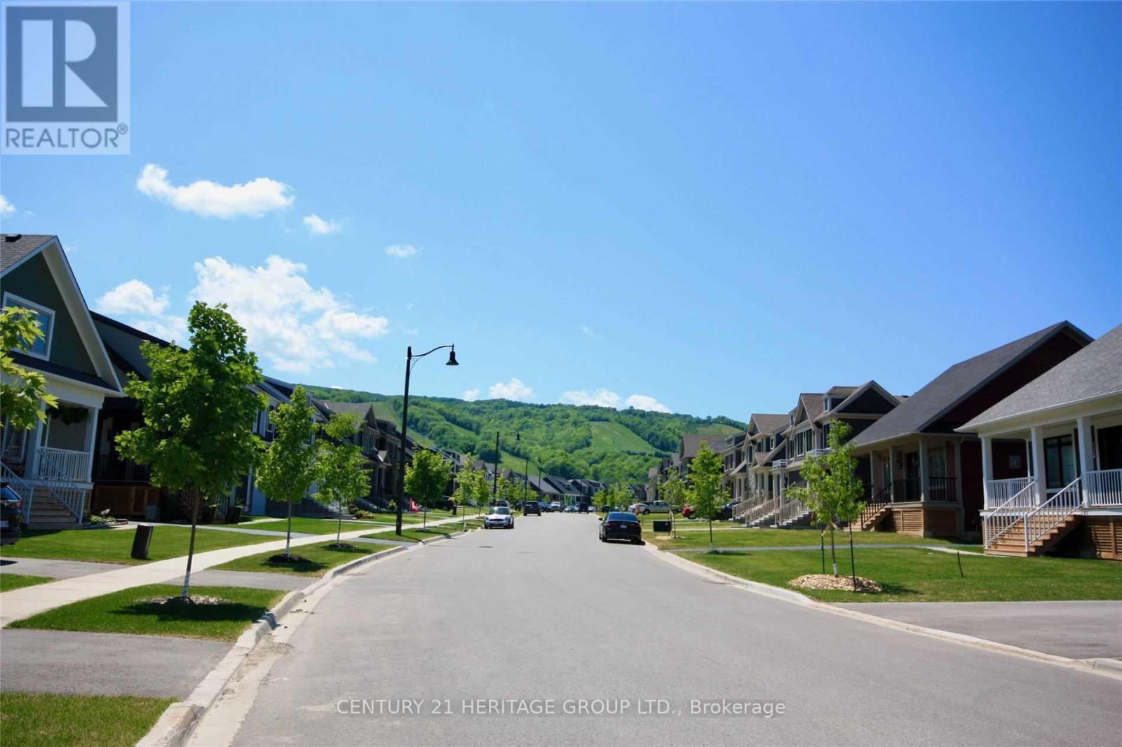 206 Courtland Street, Blue Mountains, Ontario  L9Y 4E4 - Photo 3 - X12989416