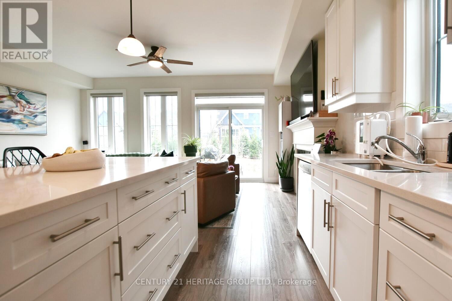 206 Courtland Street, Blue Mountains, Ontario  L9Y 4E4 - Photo 9 - X12989416