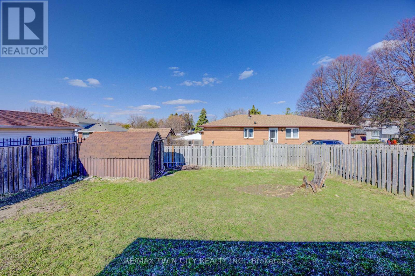 110 Hazelglen Drive, Kitchener, Ontario  N2M 2E5 - Photo 31 - X12904638