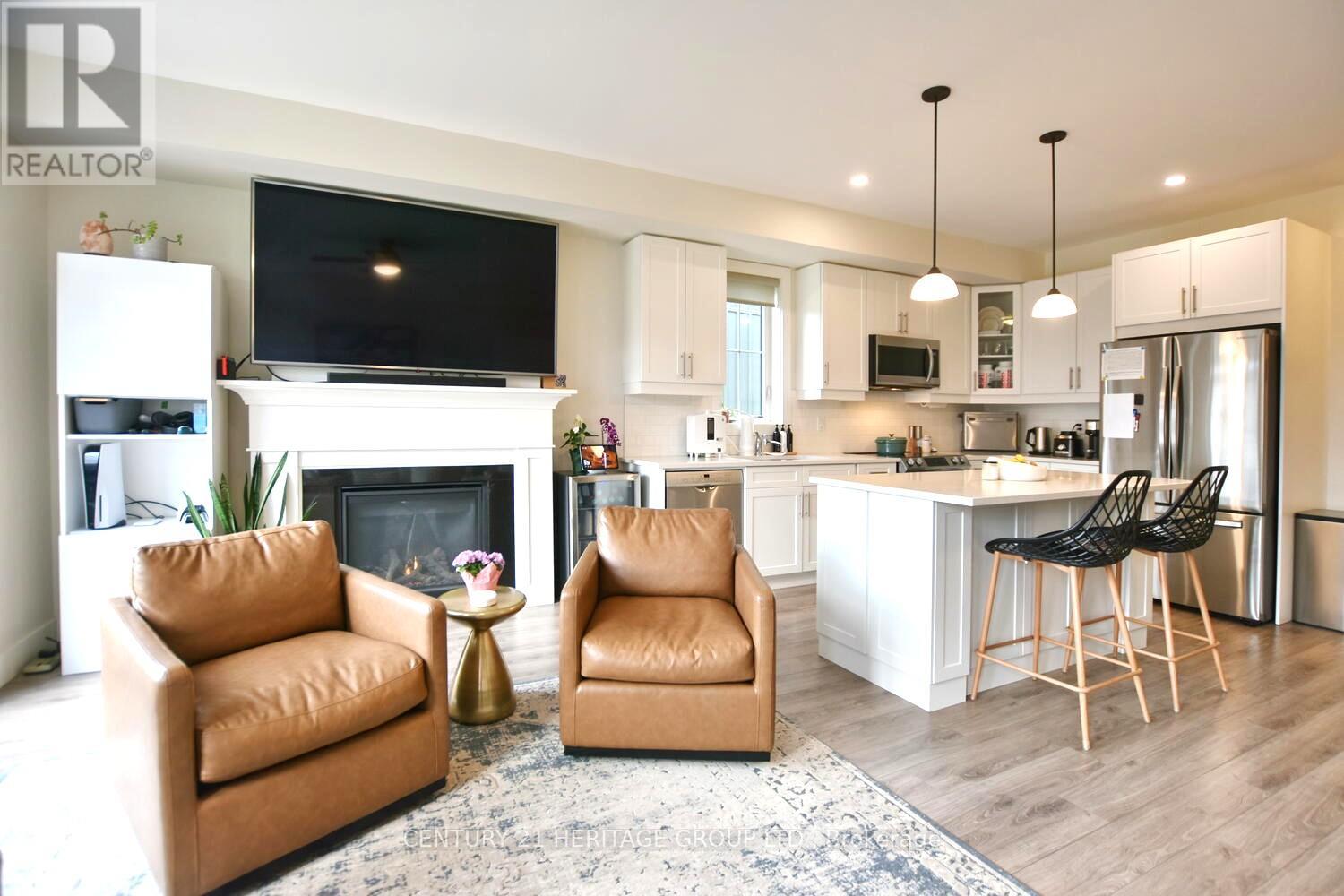 206 Courtland Street, Blue Mountains, Ontario  L9Y 4E4 - Photo 13 - X12989416