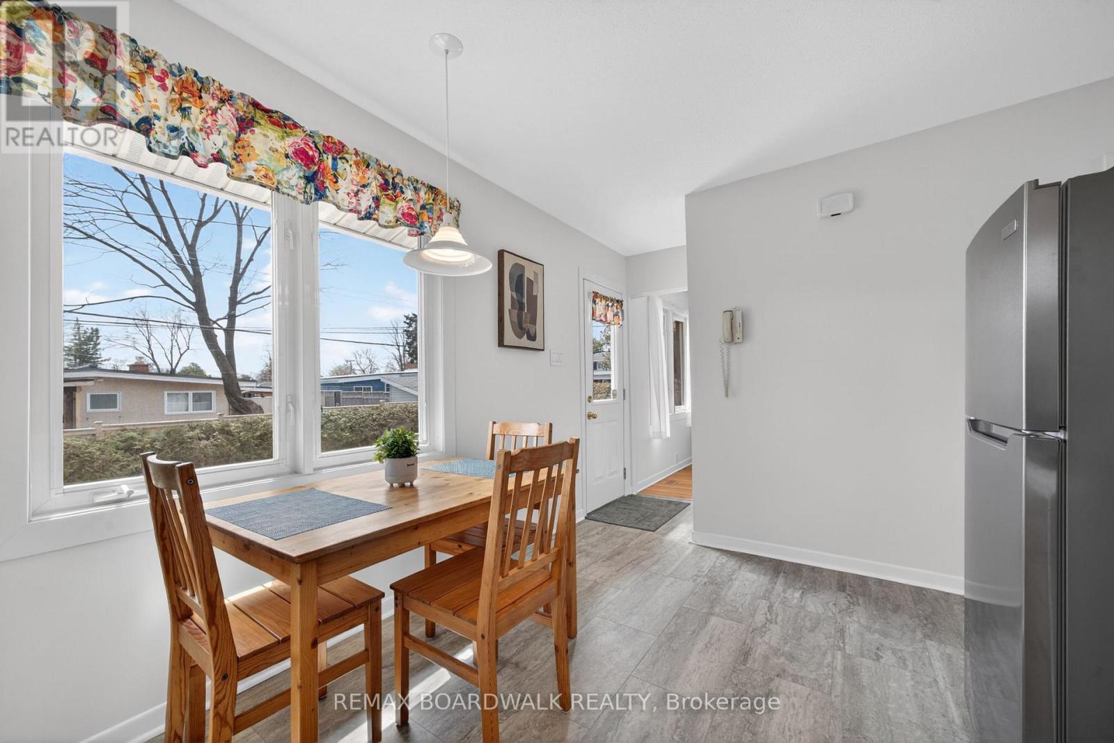 32 Bowmoor Avenue, Ottawa, Ontario  K2E 6M4 - Photo 13 - X12989912