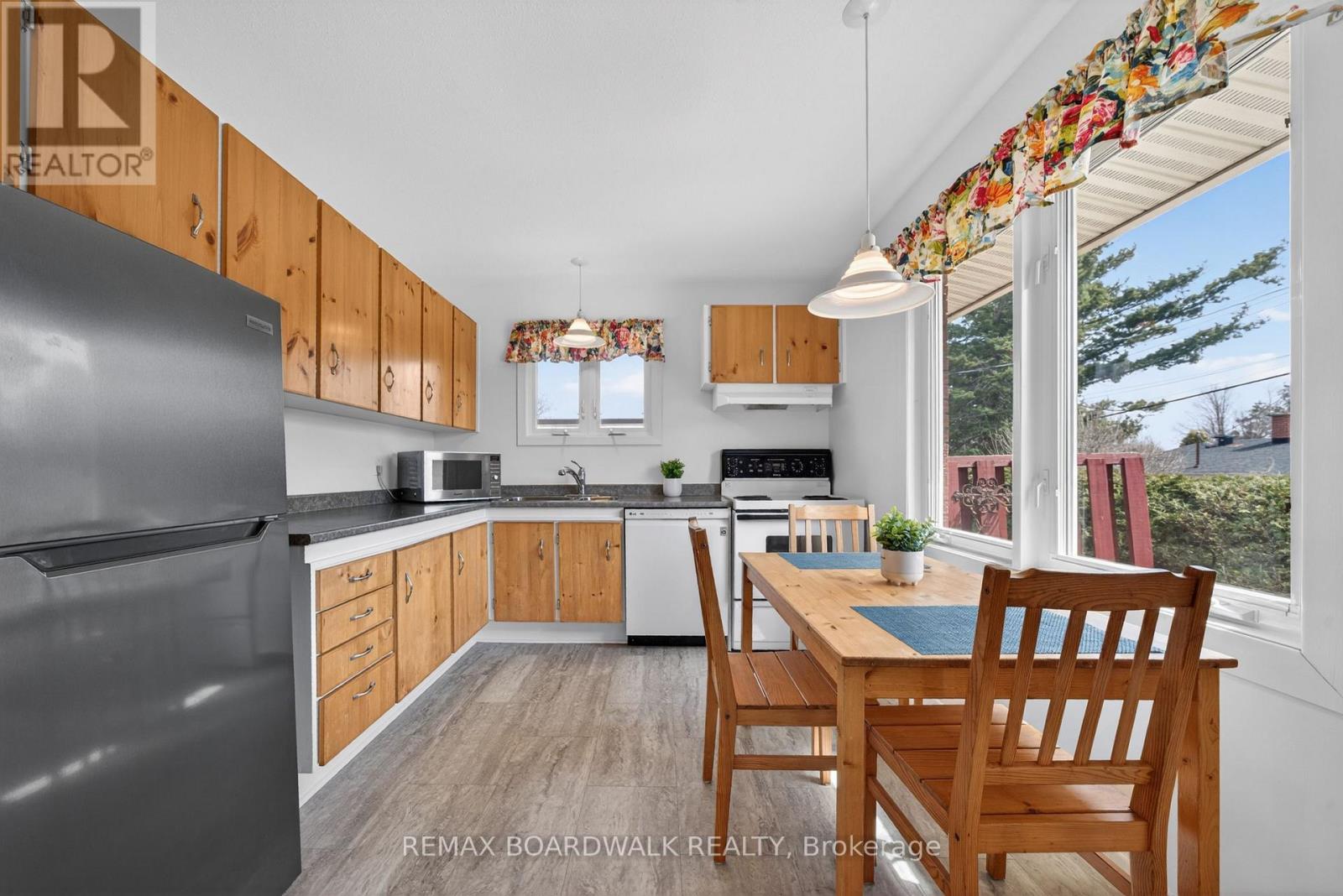 32 Bowmoor Avenue, Ottawa, Ontario  K2E 6M4 - Photo 15 - X12989912