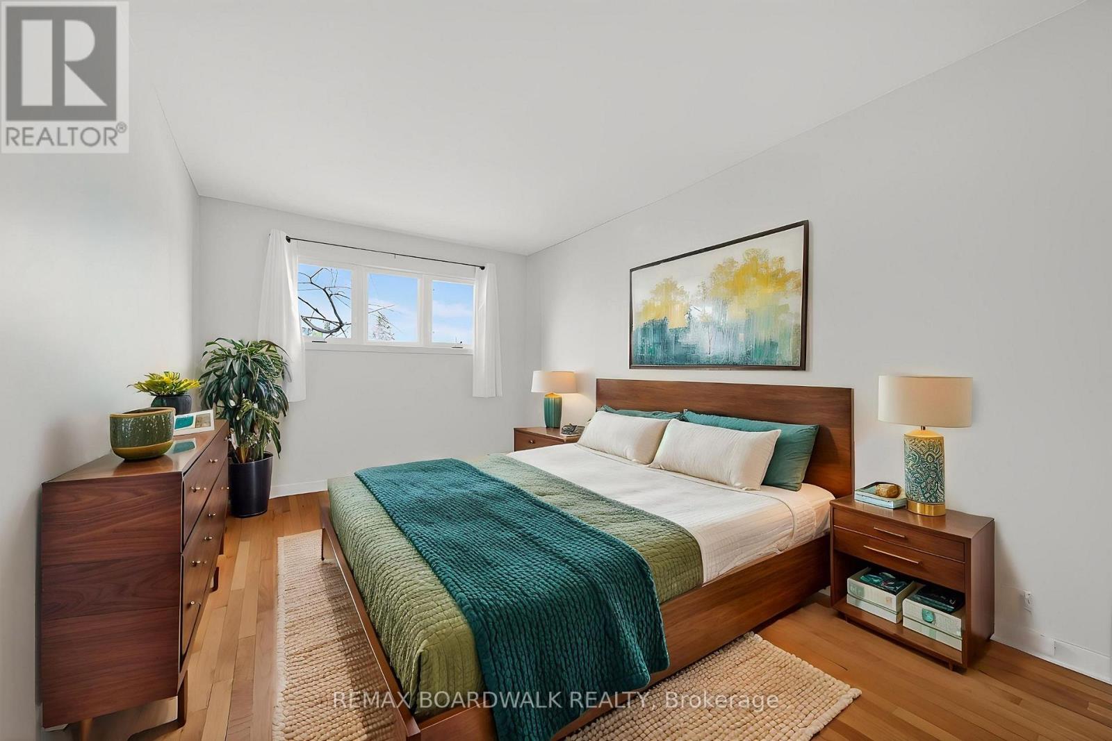 32 Bowmoor Avenue, Ottawa, Ontario  K2E 6M4 - Photo 18 - X12989912