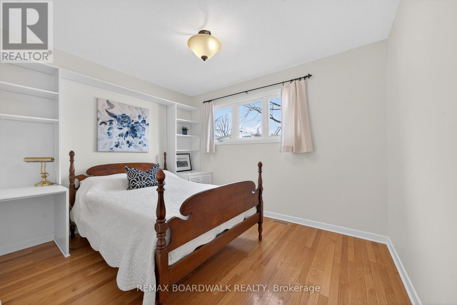 32 Bowmoor Avenue, Ottawa, Ontario  K2E 6M4 - Photo 19 - X12989912