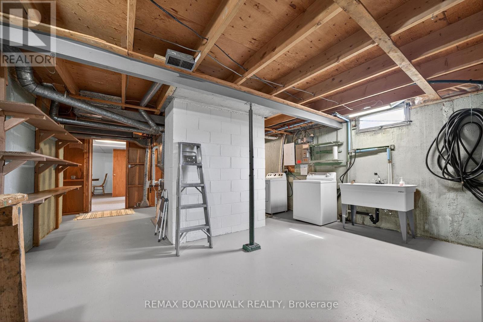 32 Bowmoor Avenue, Ottawa, Ontario  K2E 6M4 - Photo 28 - X12989912