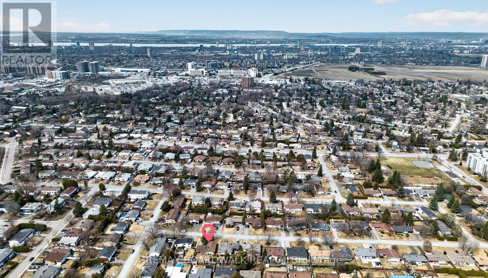 32 Bowmoor Avenue, Ottawa, Ontario  K2E 6M4 - Photo 37 - X12989912