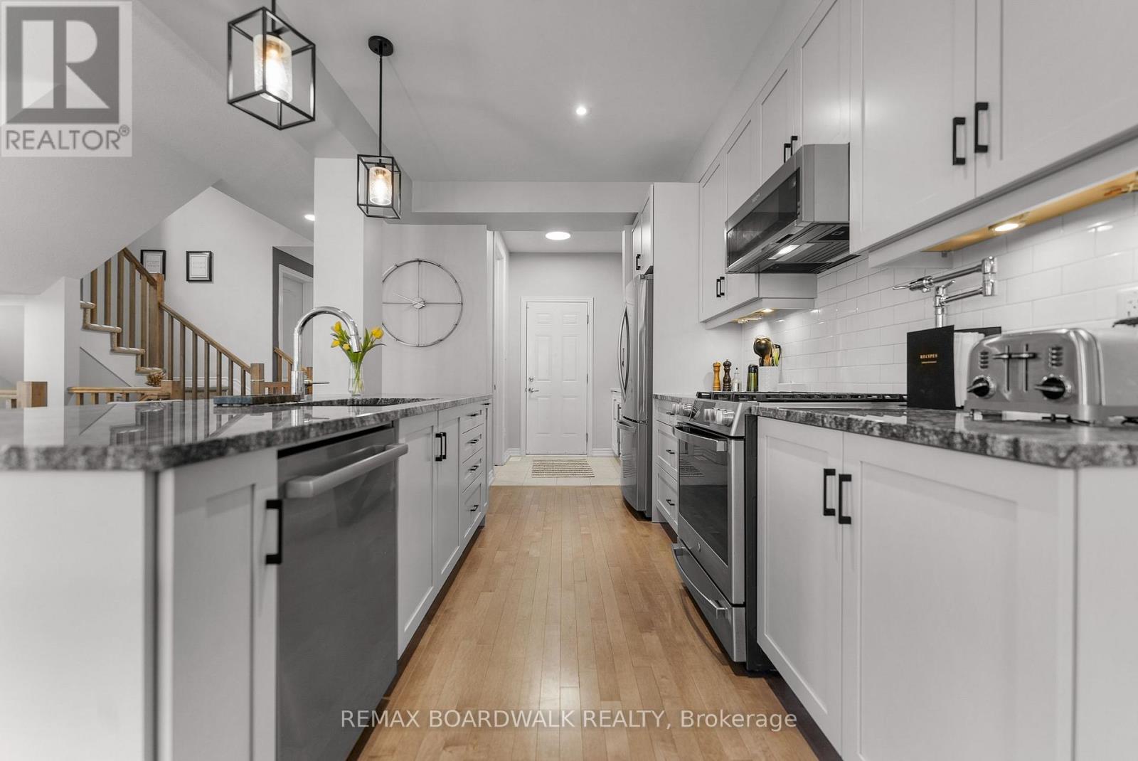 179 Equitation Circle, Ottawa, Ontario  K2V 0H2 - Photo 14 - X12989928