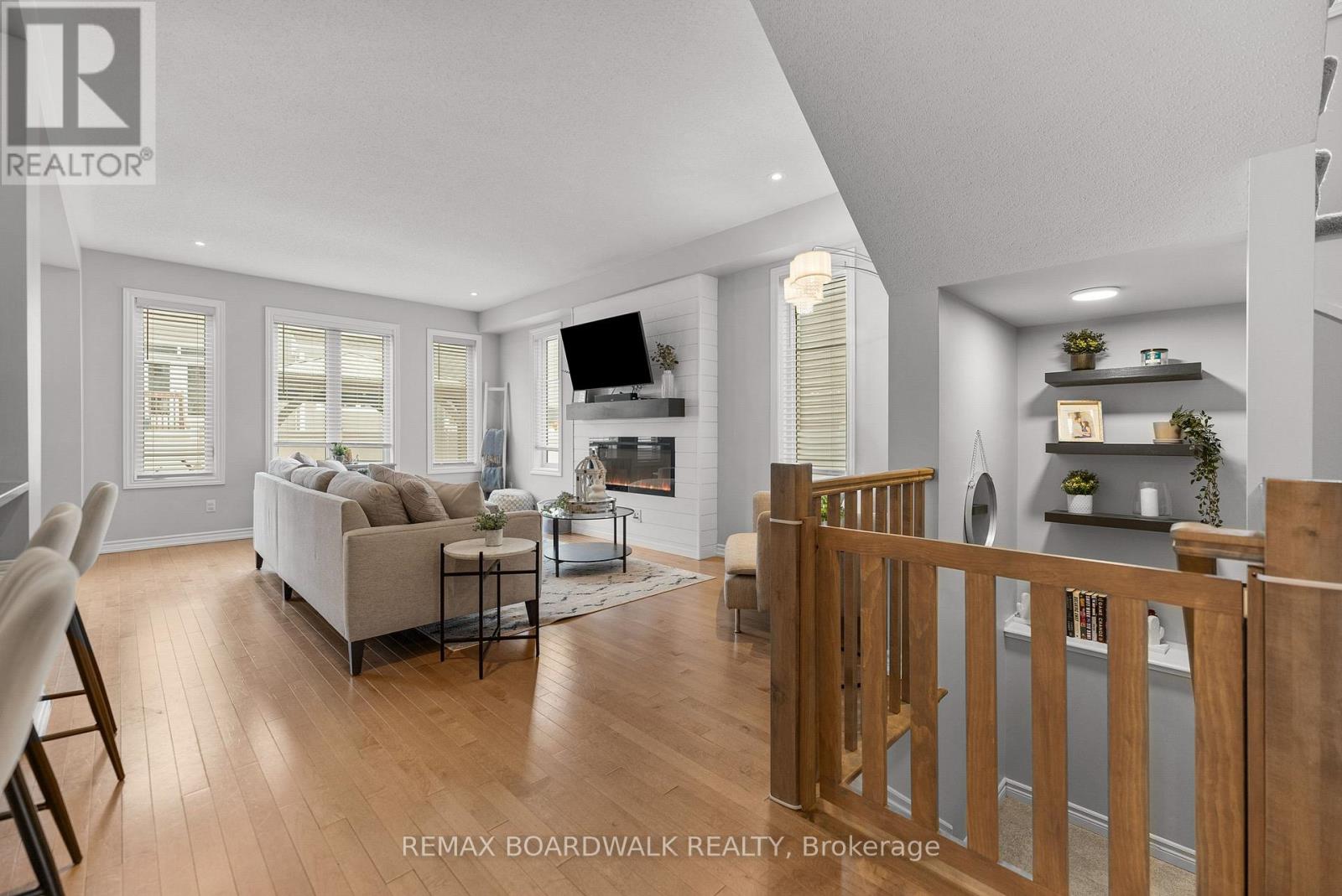 179 Equitation Circle, Ottawa, Ontario  K2V 0H2 - Photo 4 - X12989928