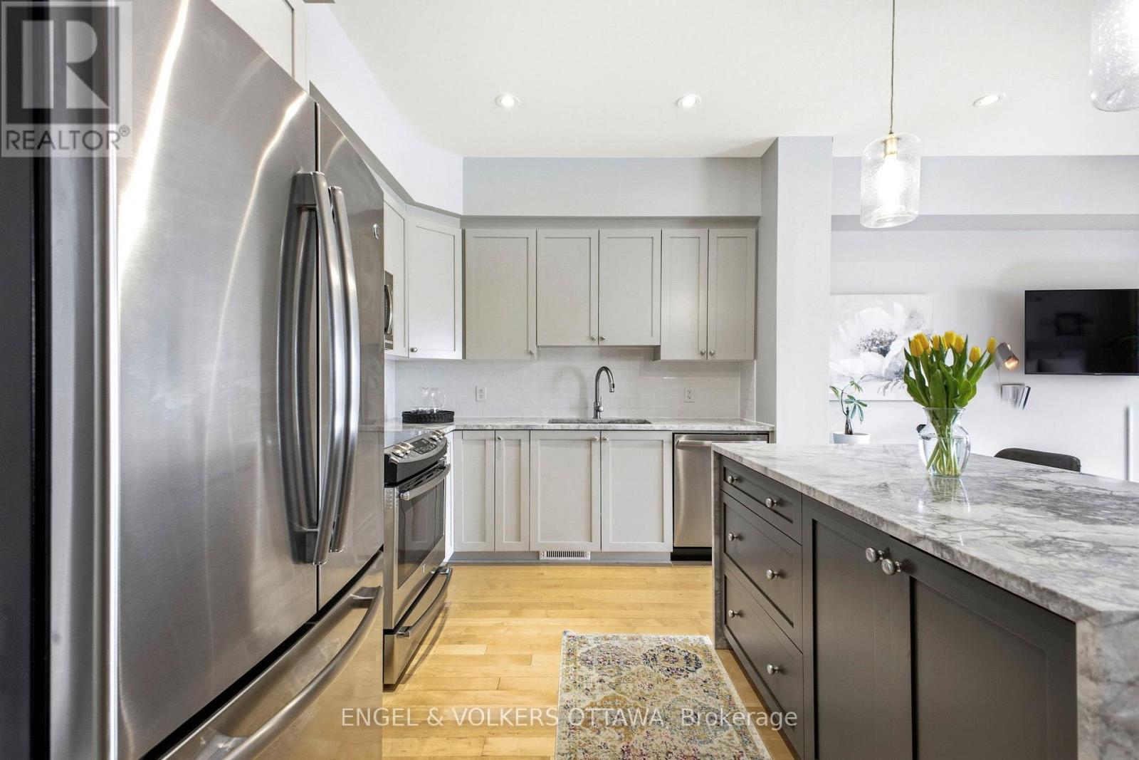 122 Nutting Crescent, Ottawa, Ontario  K4M 0C3 - Photo 9 - X12989942