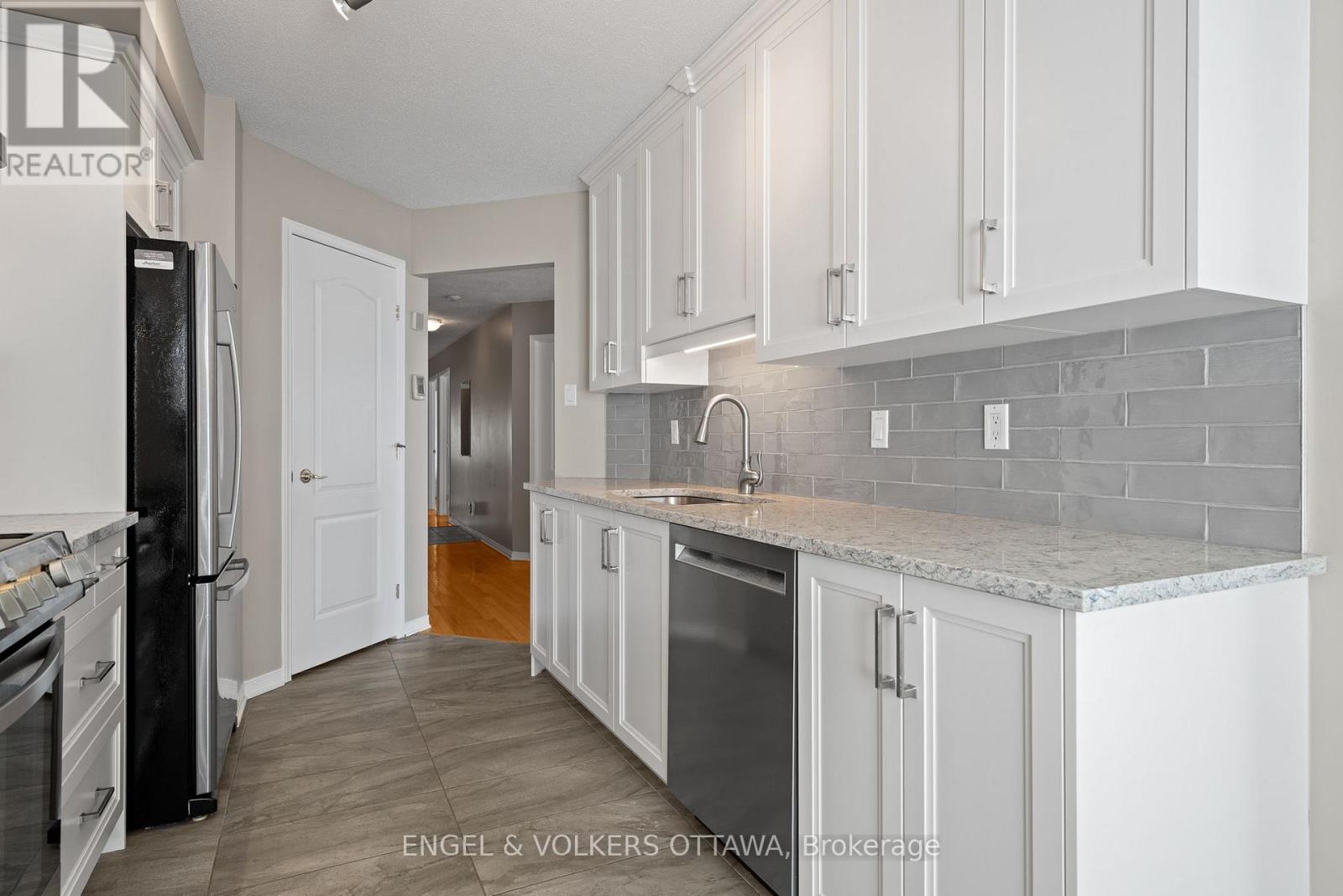 206 - 134 Edwards Street, Clarence-Rockland, Ontario  K4K 1T5 - Photo 11 - X12990010