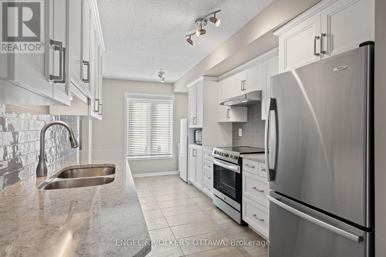 206 - 134 Edwards Street, Clarence-Rockland, Ontario  K4K 1T5 - Photo 12 - X12990010