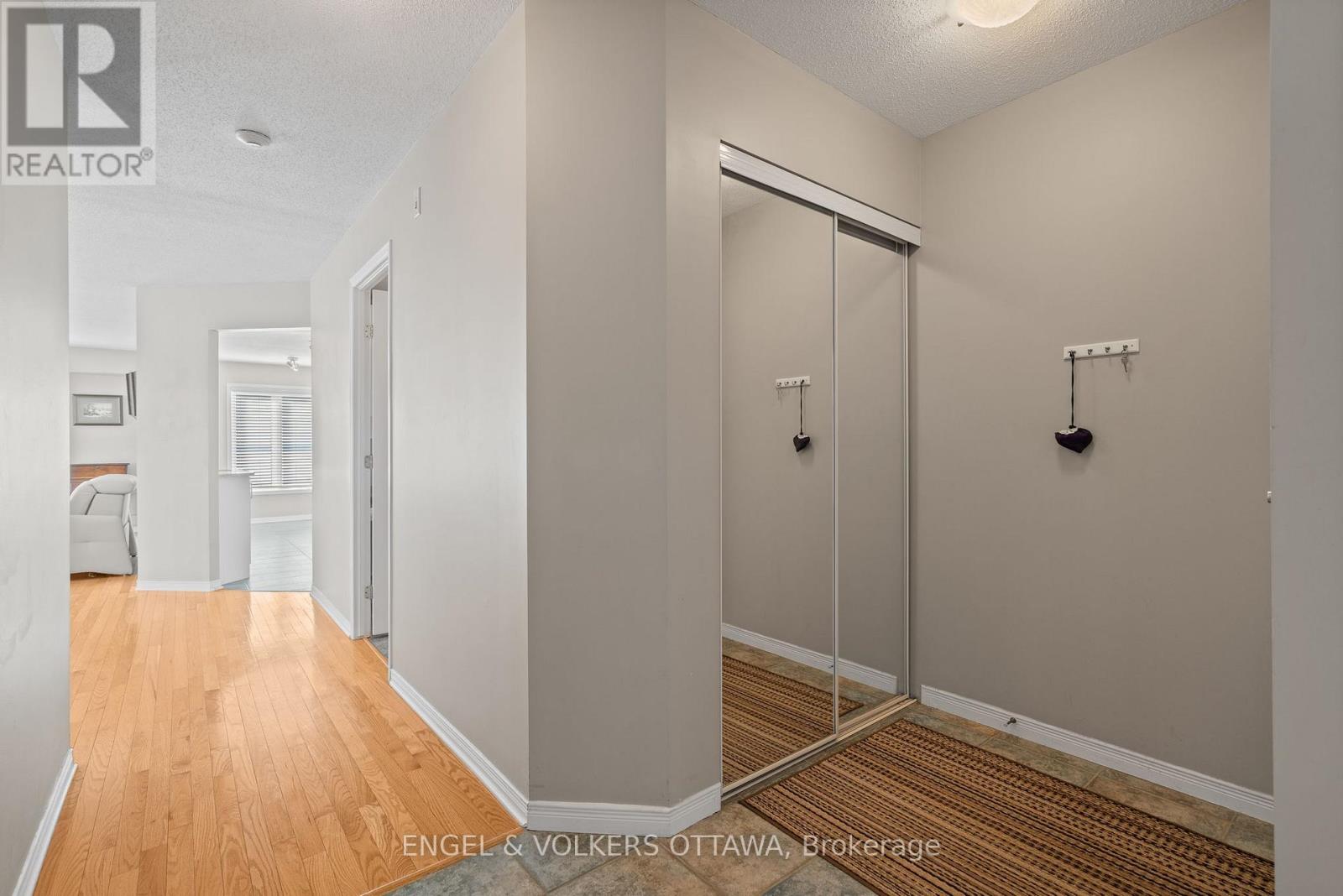 206 - 134 Edwards Street, Clarence-Rockland, Ontario  K4K 1T5 - Photo 2 - X12990010