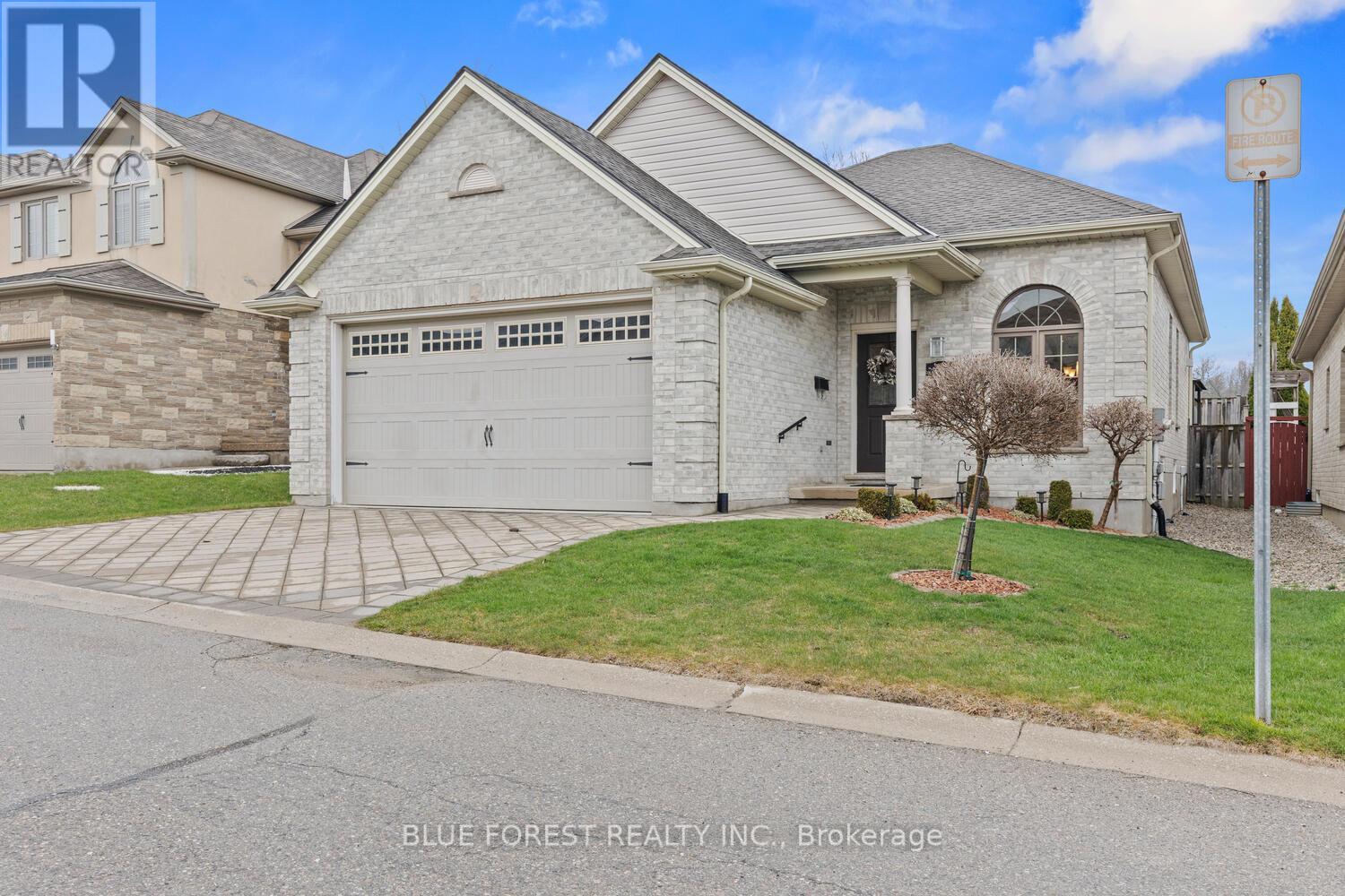 4 - 2615 Colonel Talbot Road, London South, Ontario  N6K 5B4 - Photo 2 - X12989944