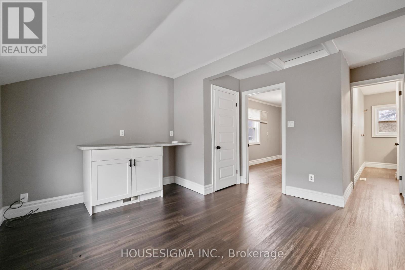 Upper - 66 Grand Avenue, London South, Ontario  N6C 1L7 - Photo 23 - X12990056