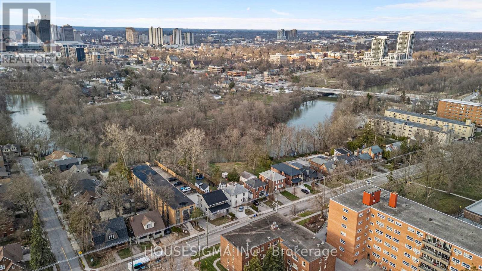 Upper - 66 Grand Avenue, London South, Ontario  N6C 1L7 - Photo 30 - X12990056