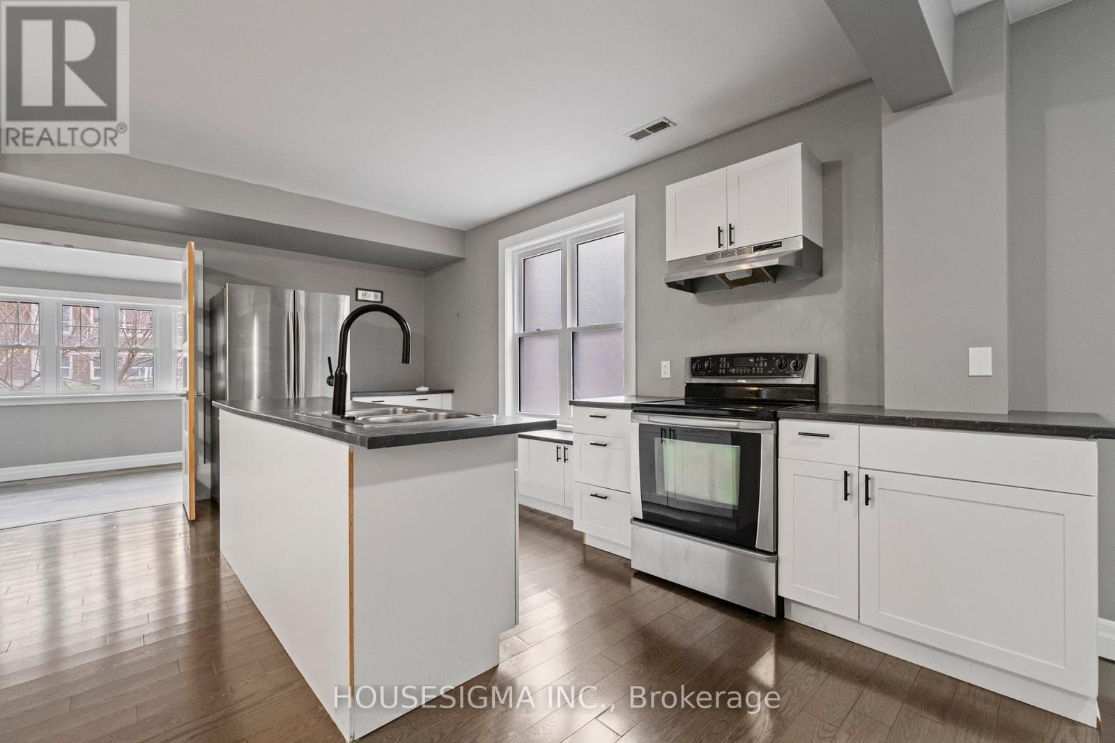 Upper - 66 Grand Avenue, London South, Ontario  N6C 1L7 - Photo 5 - X12990056