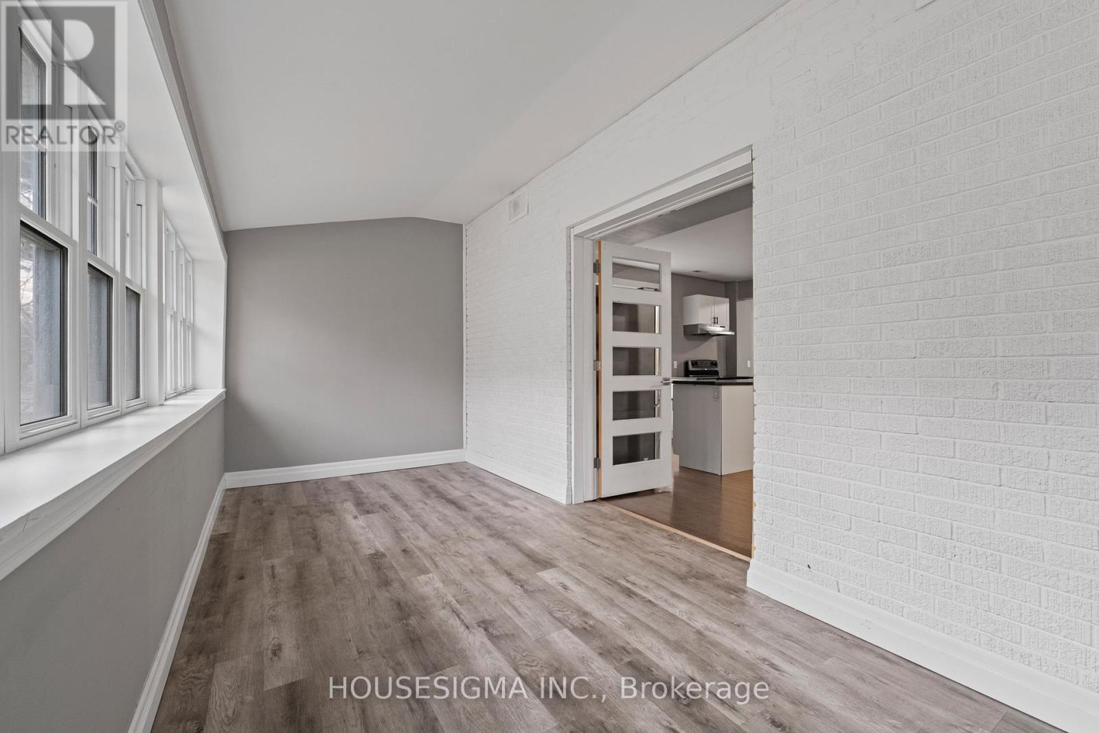 Upper - 66 Grand Avenue, London South, Ontario  N6C 1L7 - Photo 8 - X12990056