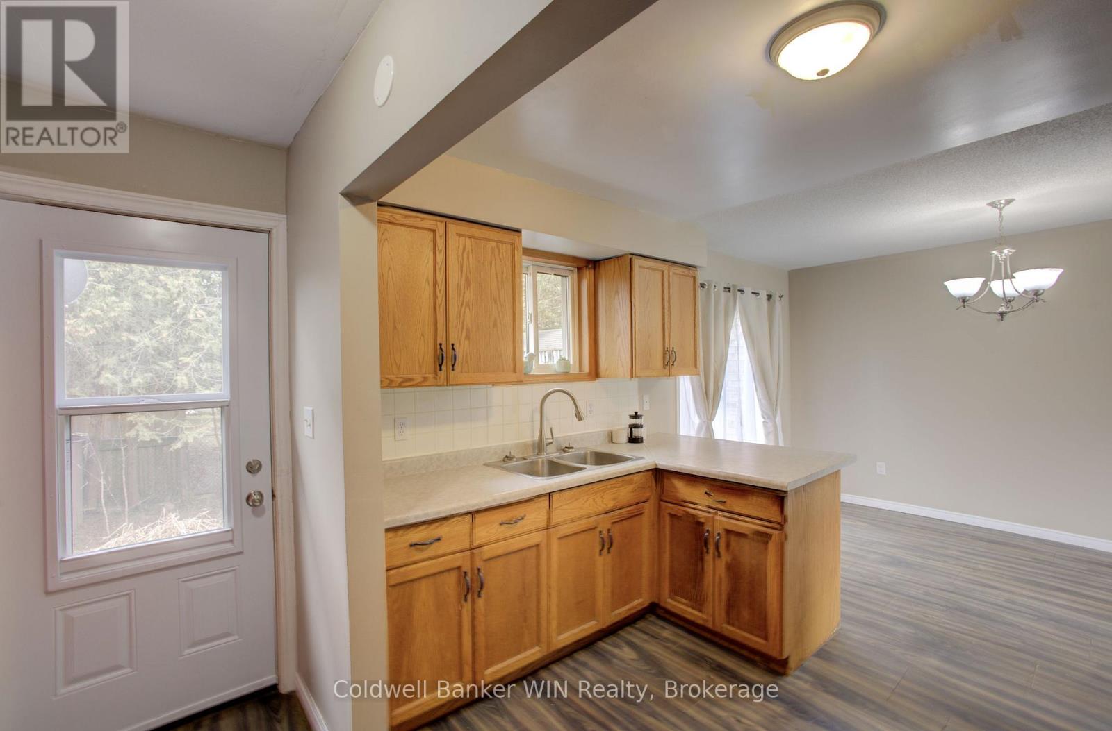 14 Farrell Lane, Wellington North, Ontario  N0G 1A0 - Photo 19 - X12989926