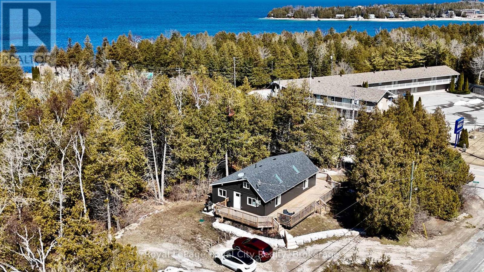 4 Legion Street, Northern Bruce Peninsula, Ontario  N0H 2R0 - Photo 1 - X12990046