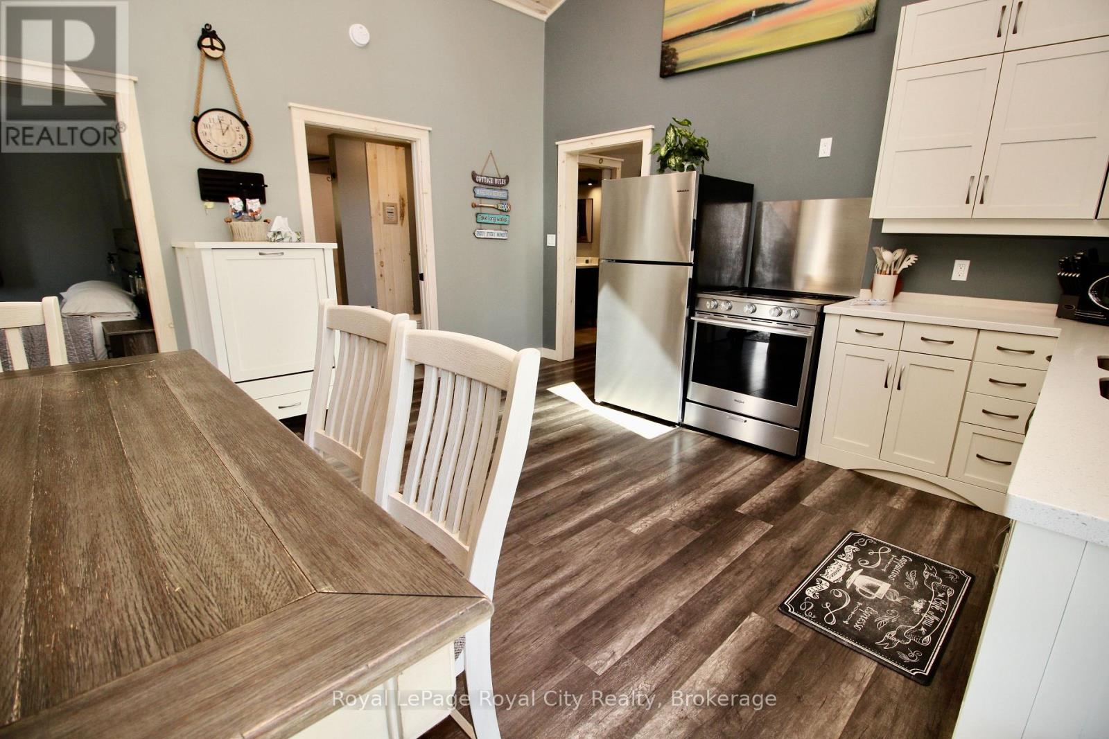 4 Legion Street, Northern Bruce Peninsula, Ontario  N0H 2R0 - Photo 12 - X12990046