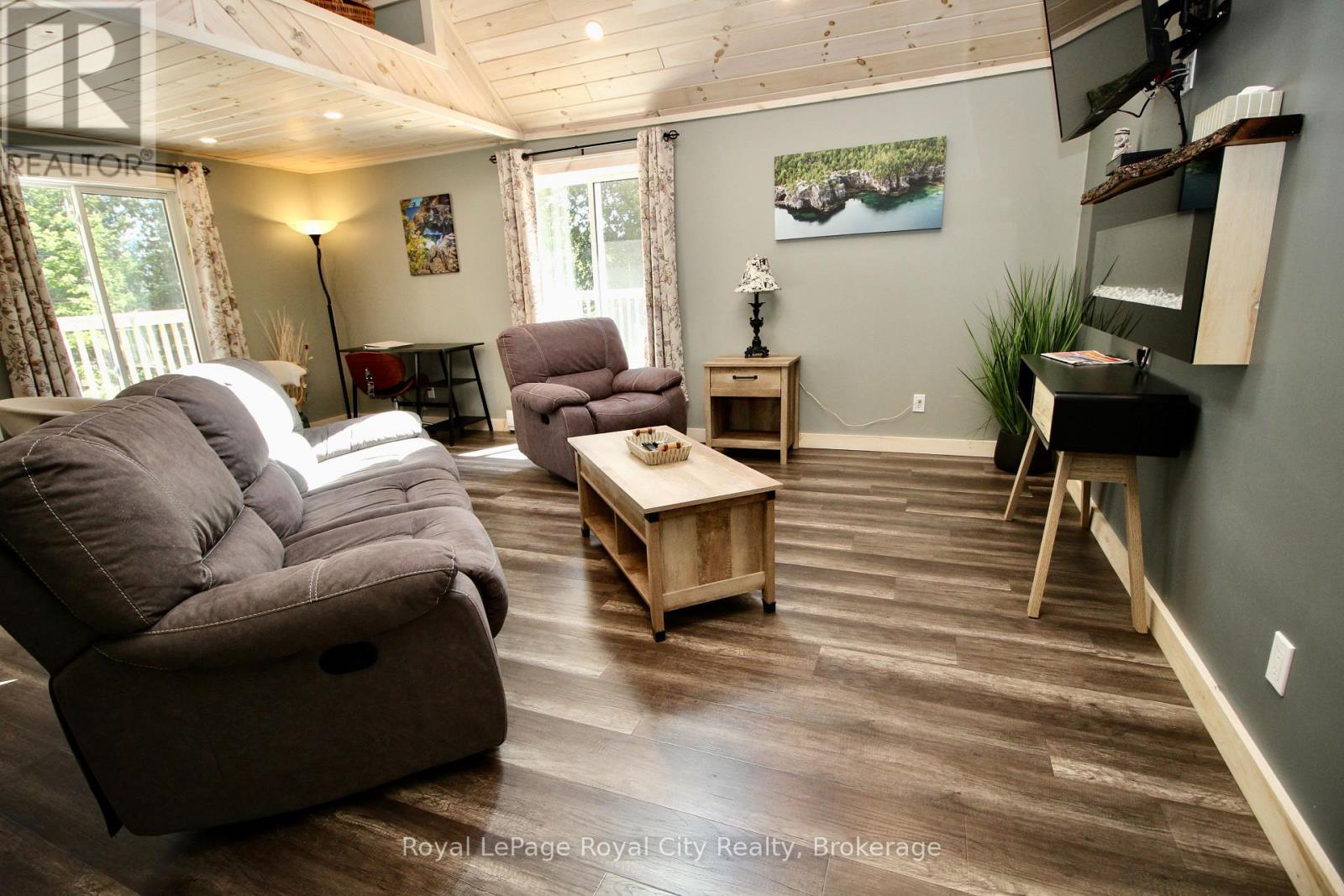 4 Legion Street, Northern Bruce Peninsula, Ontario  N0H 2R0 - Photo 14 - X12990046