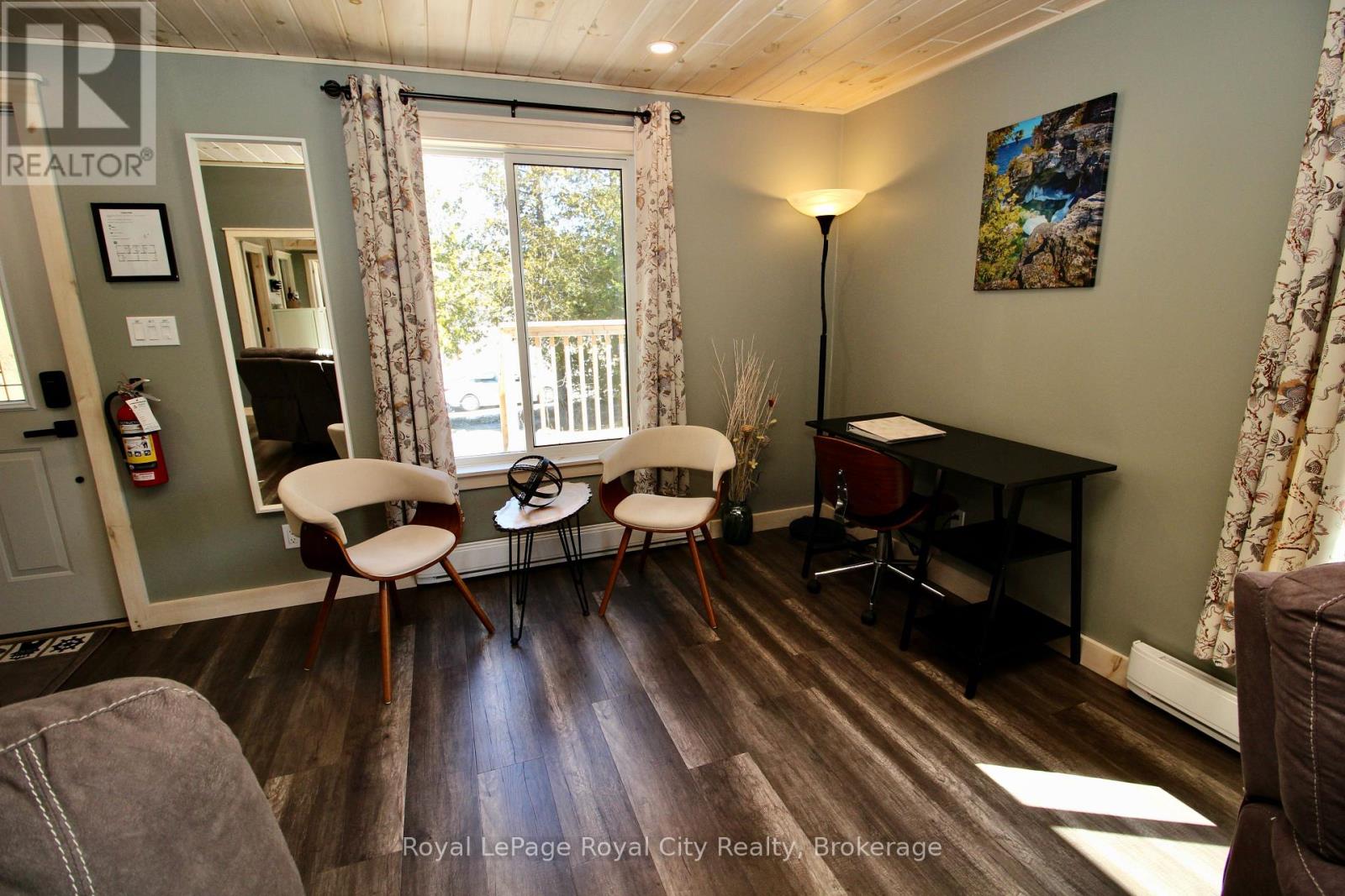 4 Legion Street, Northern Bruce Peninsula, Ontario  N0H 2R0 - Photo 16 - X12990046